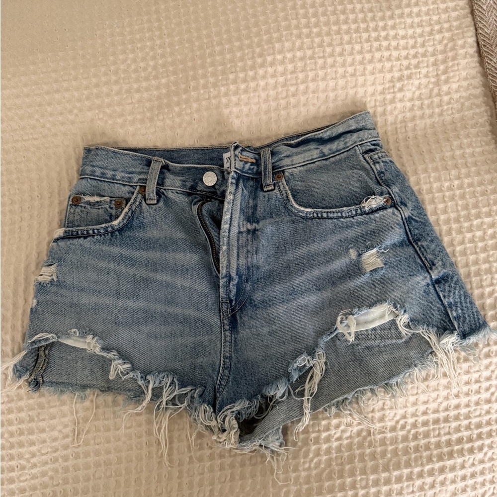 Zara High Waisted Distressed Denim Women Shorts Size 2